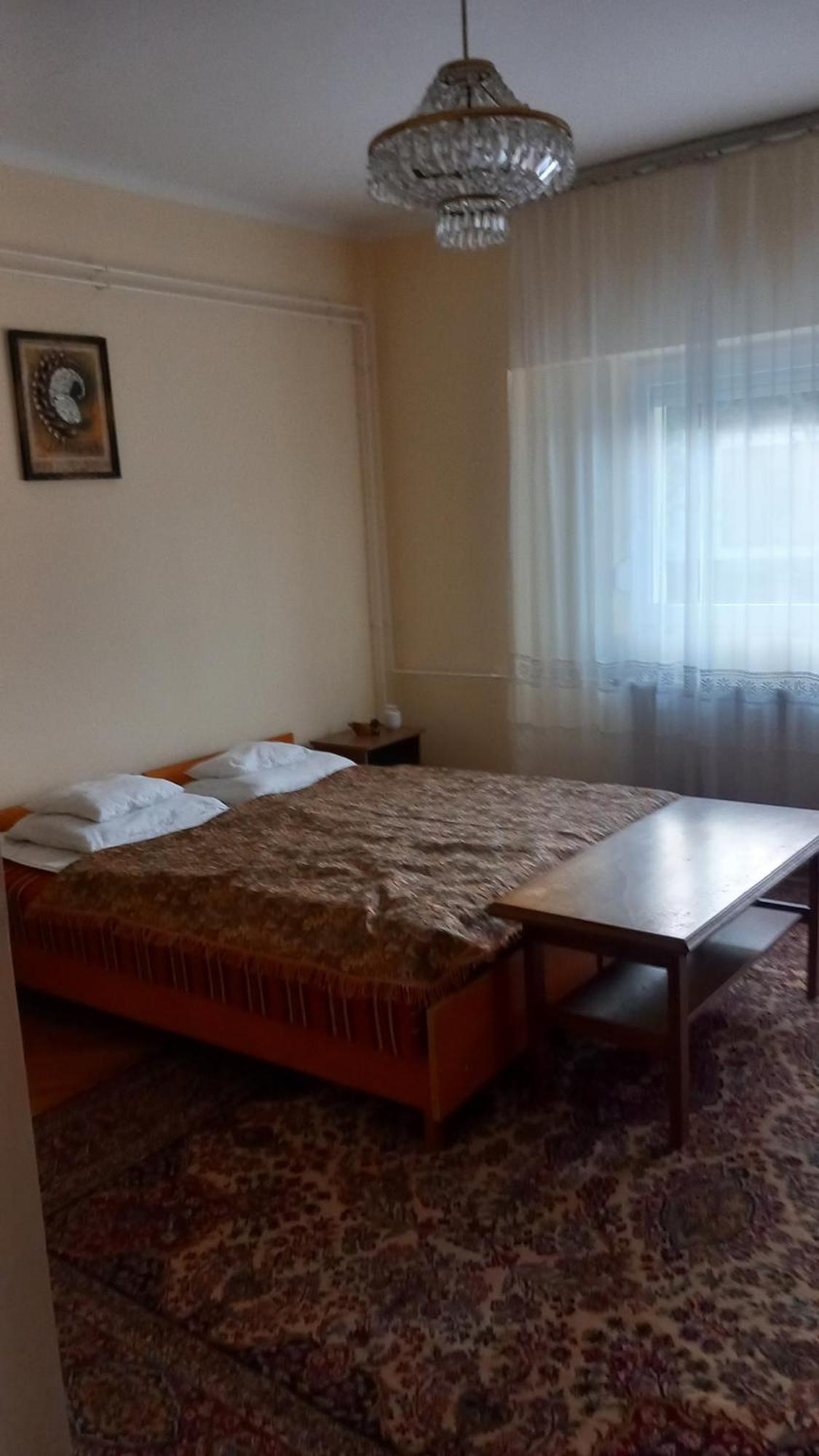 Elena Villa Heviz Luaran gambar
